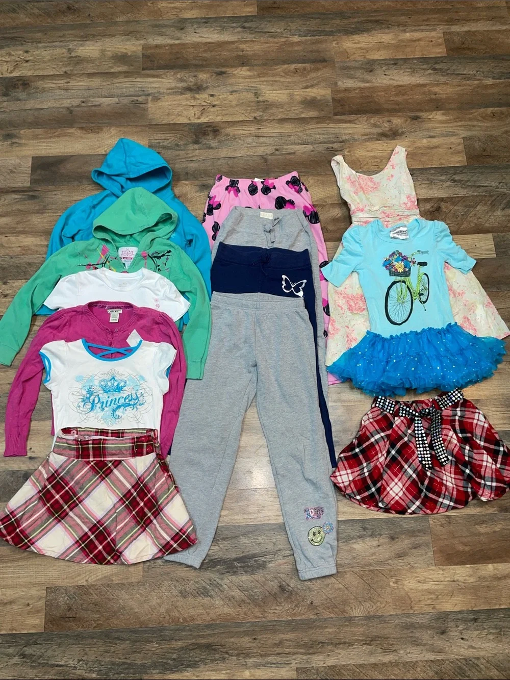 Girls Size 6 Bundle of Clothes